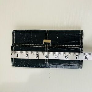 Liz Claiborne Black Croc-Embossed Wallet